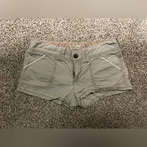 American Eagle Khaki Shorts Size 2